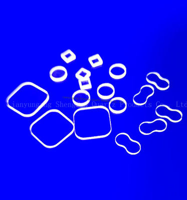 Laserowe cięcie małych ultrafioletowych przezroczystych płyt z kwarcu do okna komory