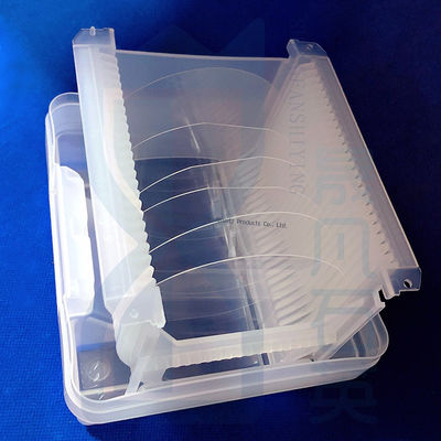 Wafle kwarcowe o wysokiej przejrzystości są używane do łodzi kwarcowych i wafli krzemowych