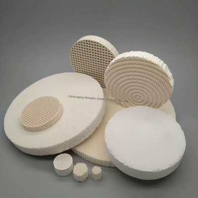 Przemysłowa ceramiczna płytka aluminowa o gęstości otworów 99% Al2O3 Alumina ceramiczna polerowana na zamówienie