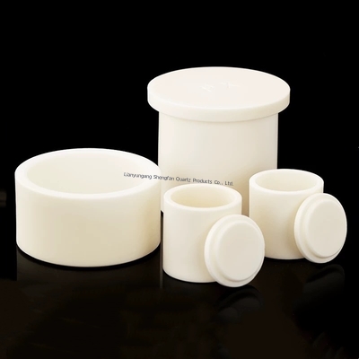 Fabryka tworzy na zamówienie wysokotemperaturowe, odporne na korozję 99% ceramiczne żurawie do laboratoriów