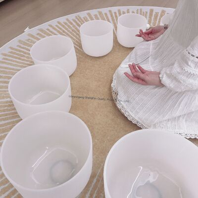 Sprzęt do piosenki z kwarcu o pojemności od 6 do 12 cali z darmowymi młotkami i pierścieniami O do uzdrawiania czakry